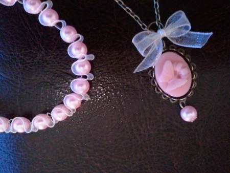 Parure rose pâle